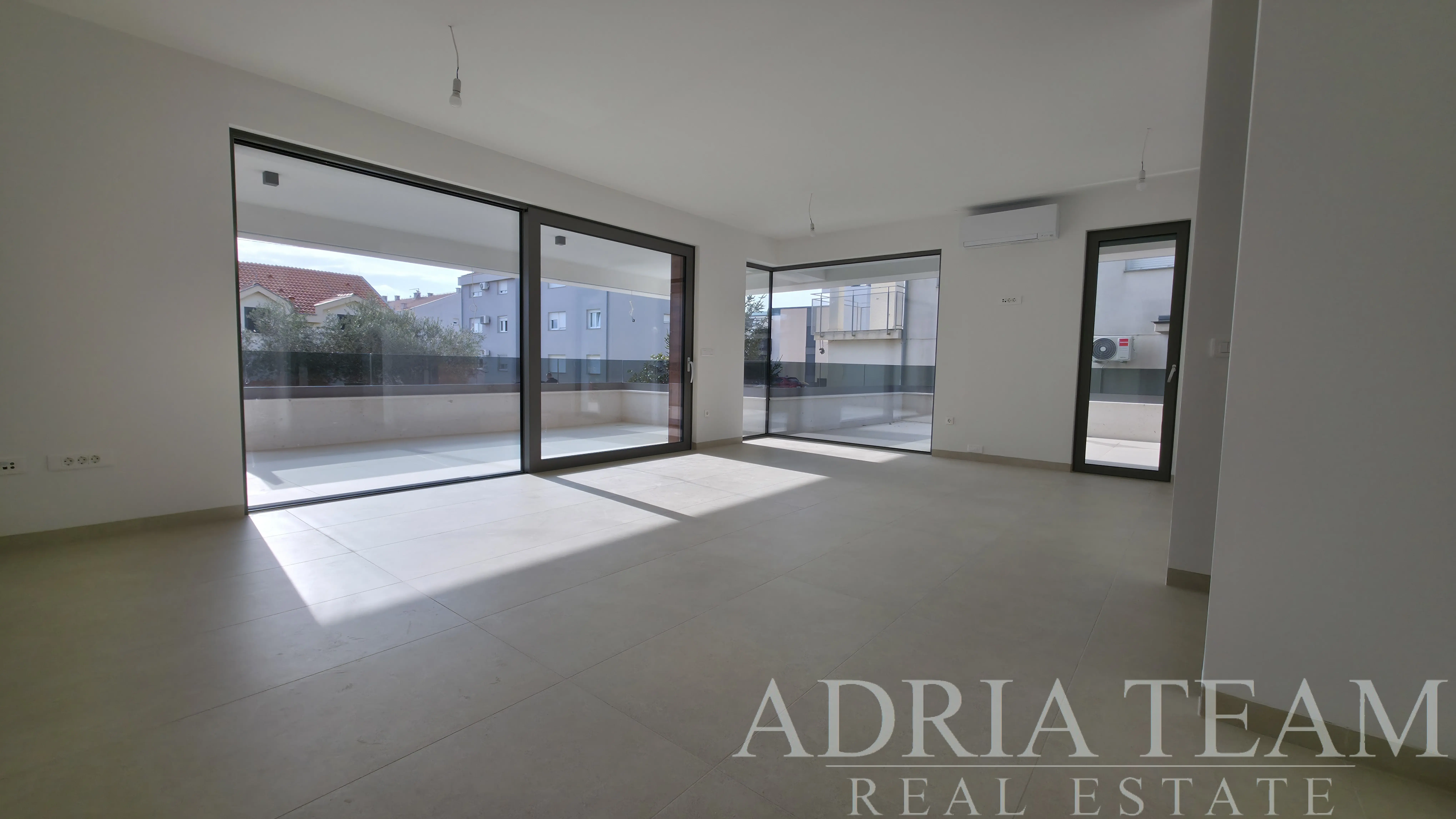 EXCLUSIVE S2 APARTMENT WITH PRIVATE GARDEN - ZADAR, BORIK