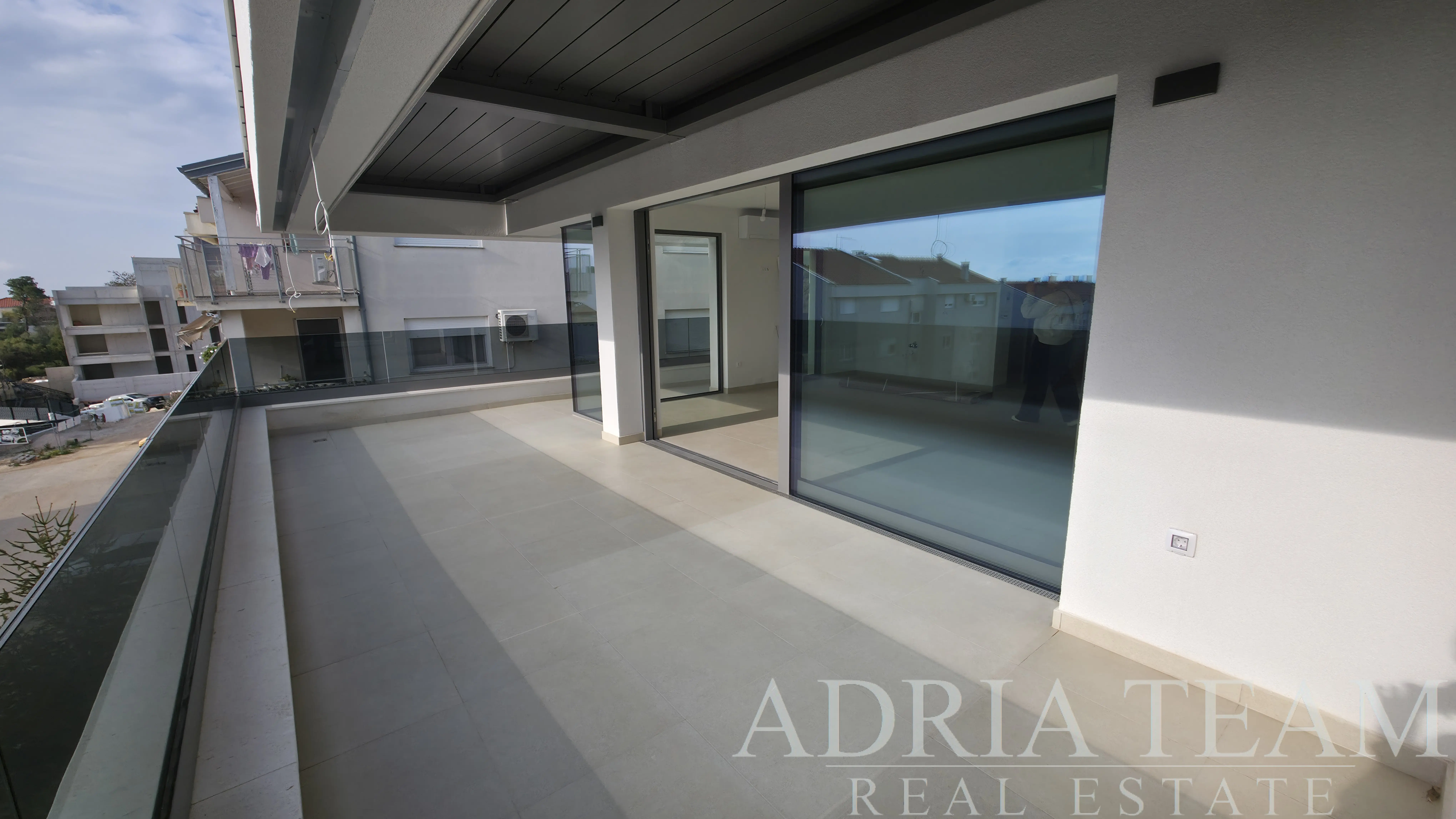 PENTHOUSE S5 WITH THREE BEDROOMS AND A ROOF TERRACE – ZADAR, BORIK