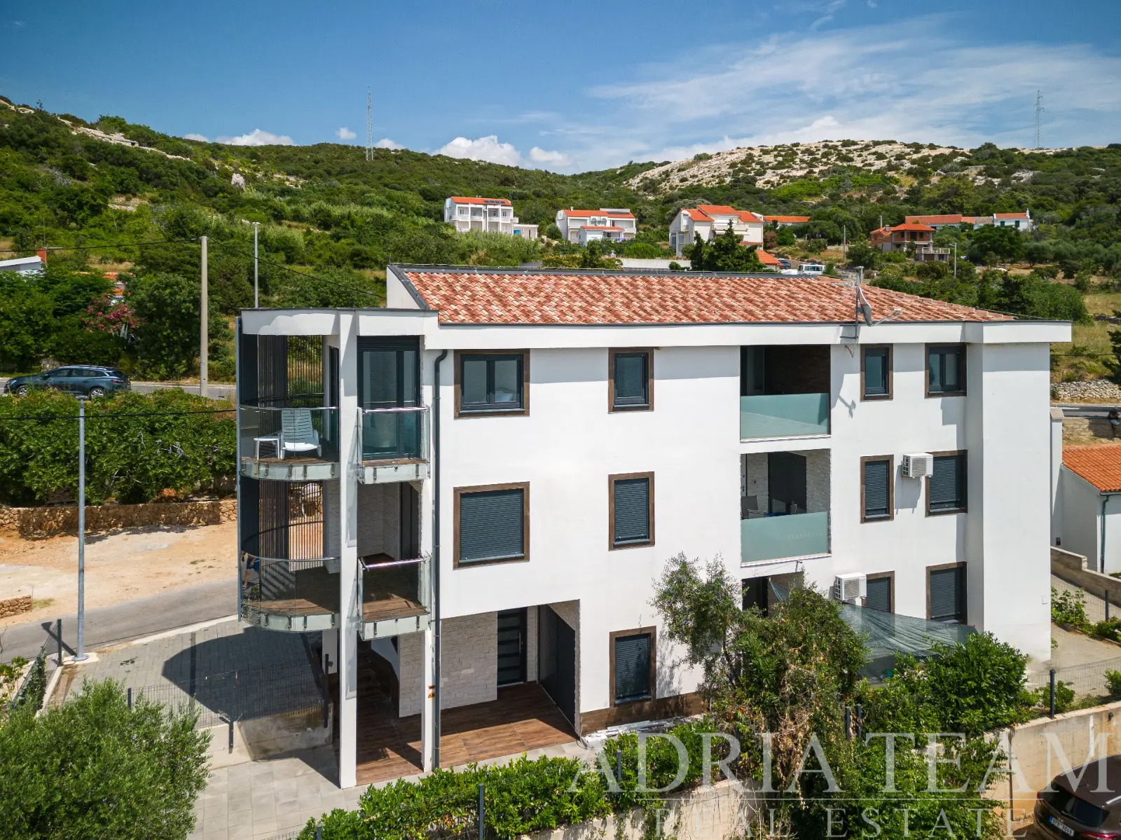 PENTHOUSE WITH THREE BEDROOMS AND SEA VIEW – STARA POVLJANA, PAG