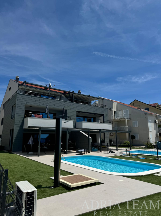 POVLJANA – EXCLUSIVE THREE-BEDROOM APARTMENT WITH TERRACE, STORAGE AND PARKING property for sale