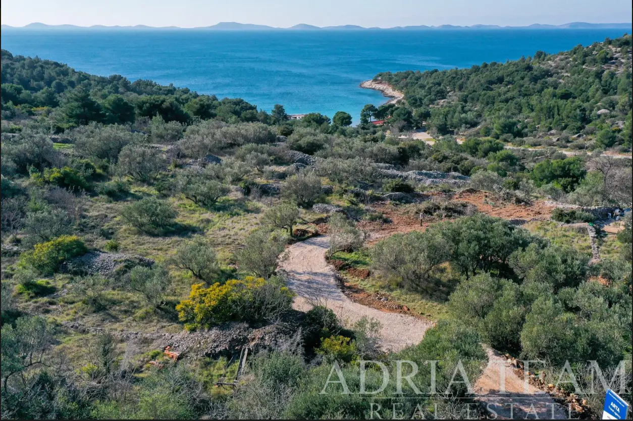BUILDING PLOT WITH VALID BUILDING PERMIT AND PANORAMIC SEA VIEW – MURTER