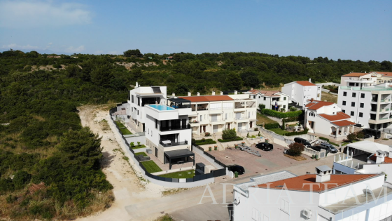 LUXURY APARTMENT BUILDING WITH PENTHOUSE AND SWIMMING POOL – ZADAR, DIKL property for sale