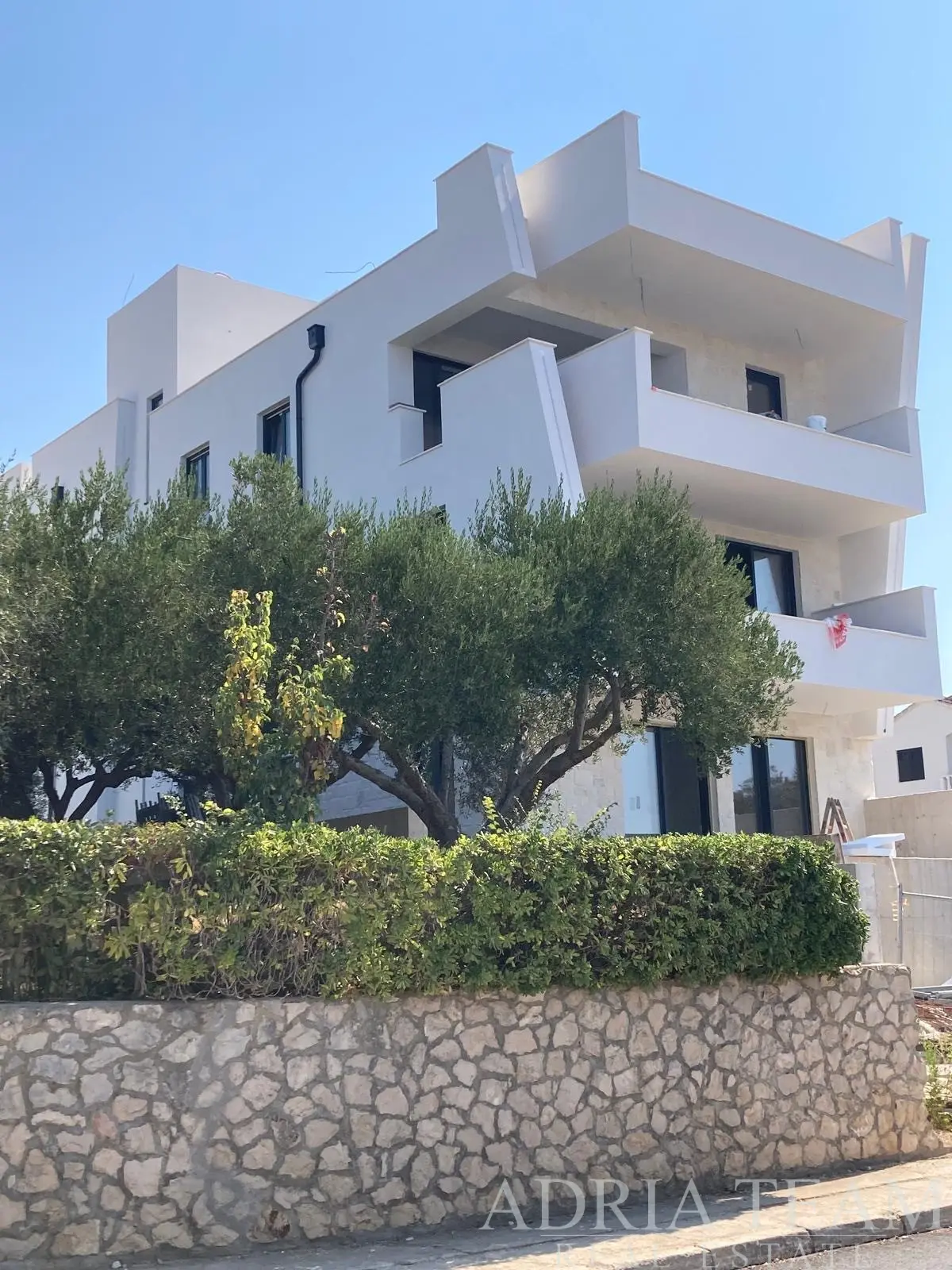 LUXURY FOUR-ROOM PENTHOUSE WITH PRIVATE LIFT, ROOFTOP TERRACES AND PANORAMIC SEA VIEW – KOŽINO