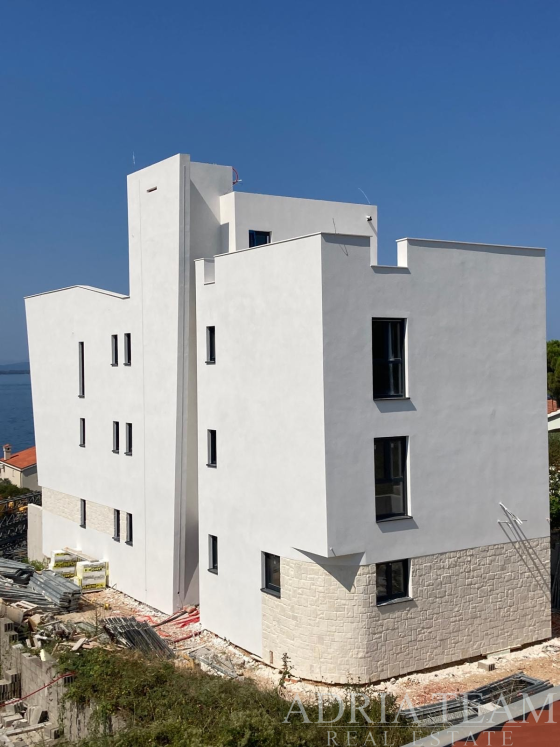 LUXURY FOUR-ROOM PENTHOUSE WITH PRIVATE LIFT, ROOFTOP TERRACES AND PANORAMIC SEA VIEW – KOŽINO property for sale