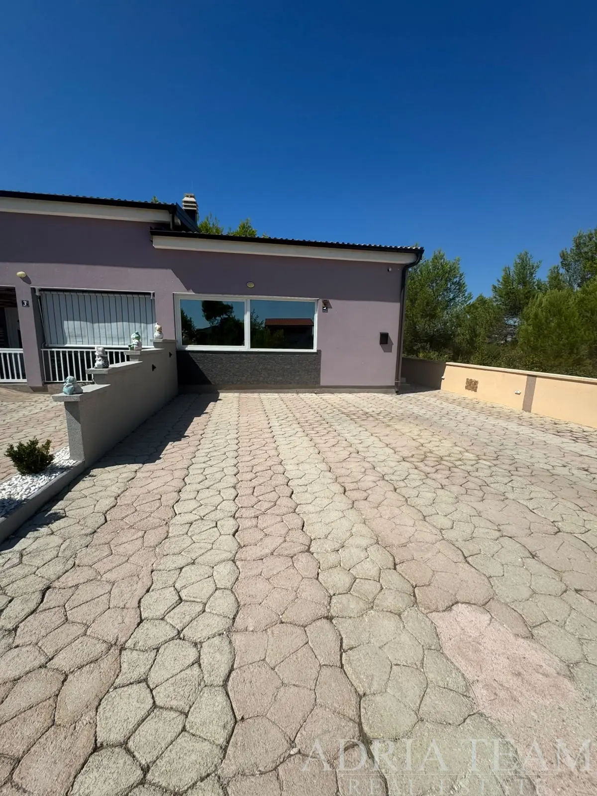 TWO-BEDROOM APARTMENT WITH PRIVATE GARDEN – VIR ISLAND