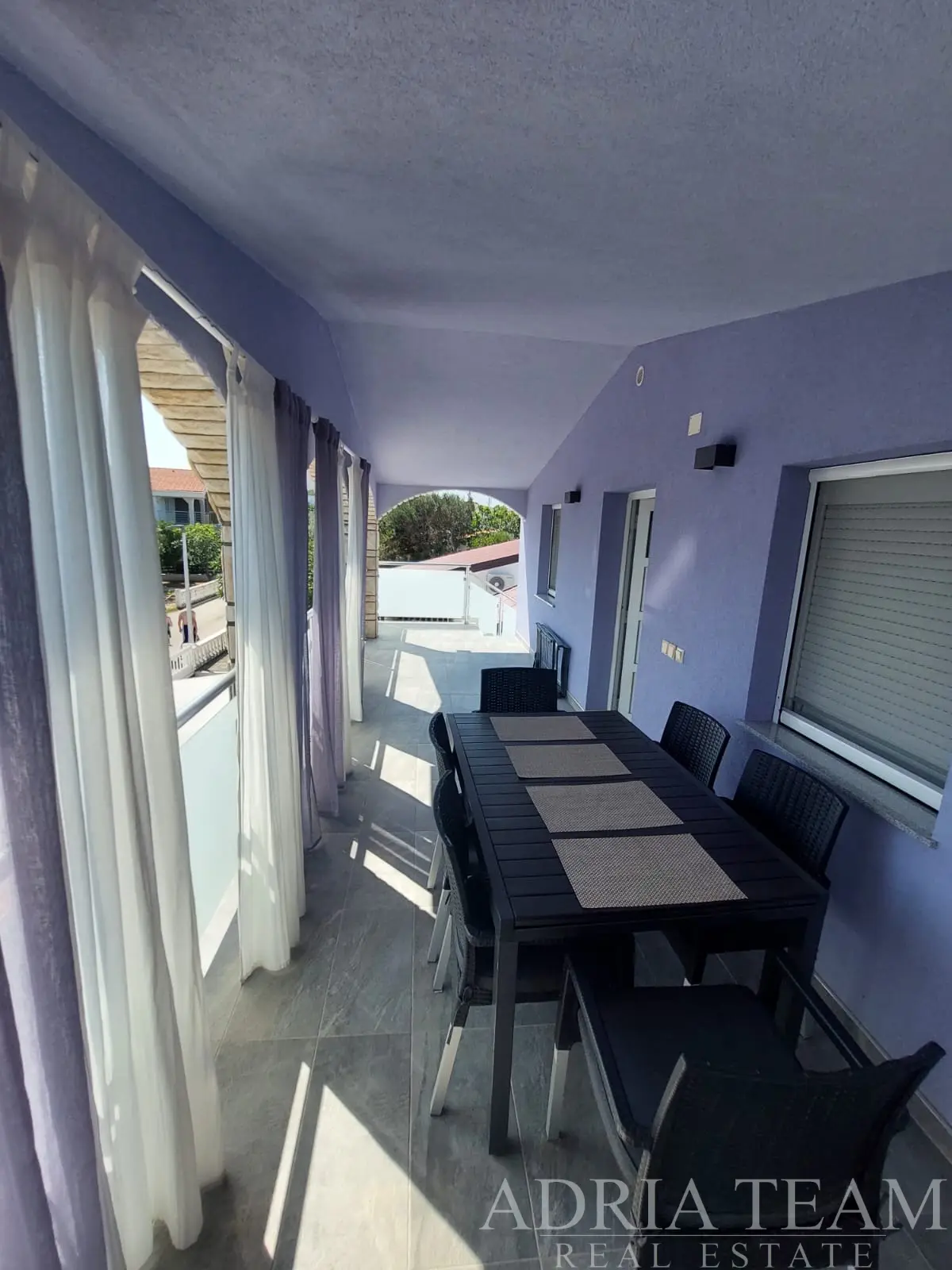 APARTMENT HOUSE WITH 4 APARTMENTS, 40 M FROM THE SEA – VIR ISLAND