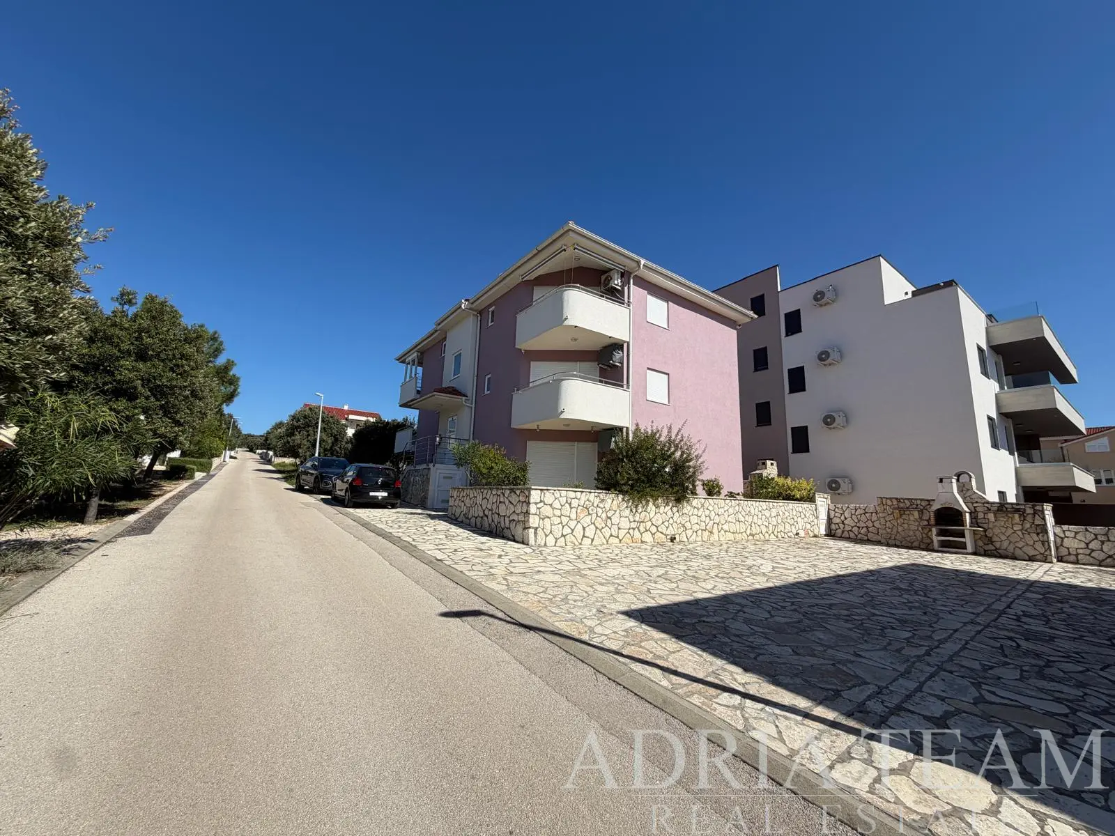 FURNISHED TWO-BEDROOM APARTMENT, ONLY 90 M FROM THE SEA - MANDRE, PAG ISLAND