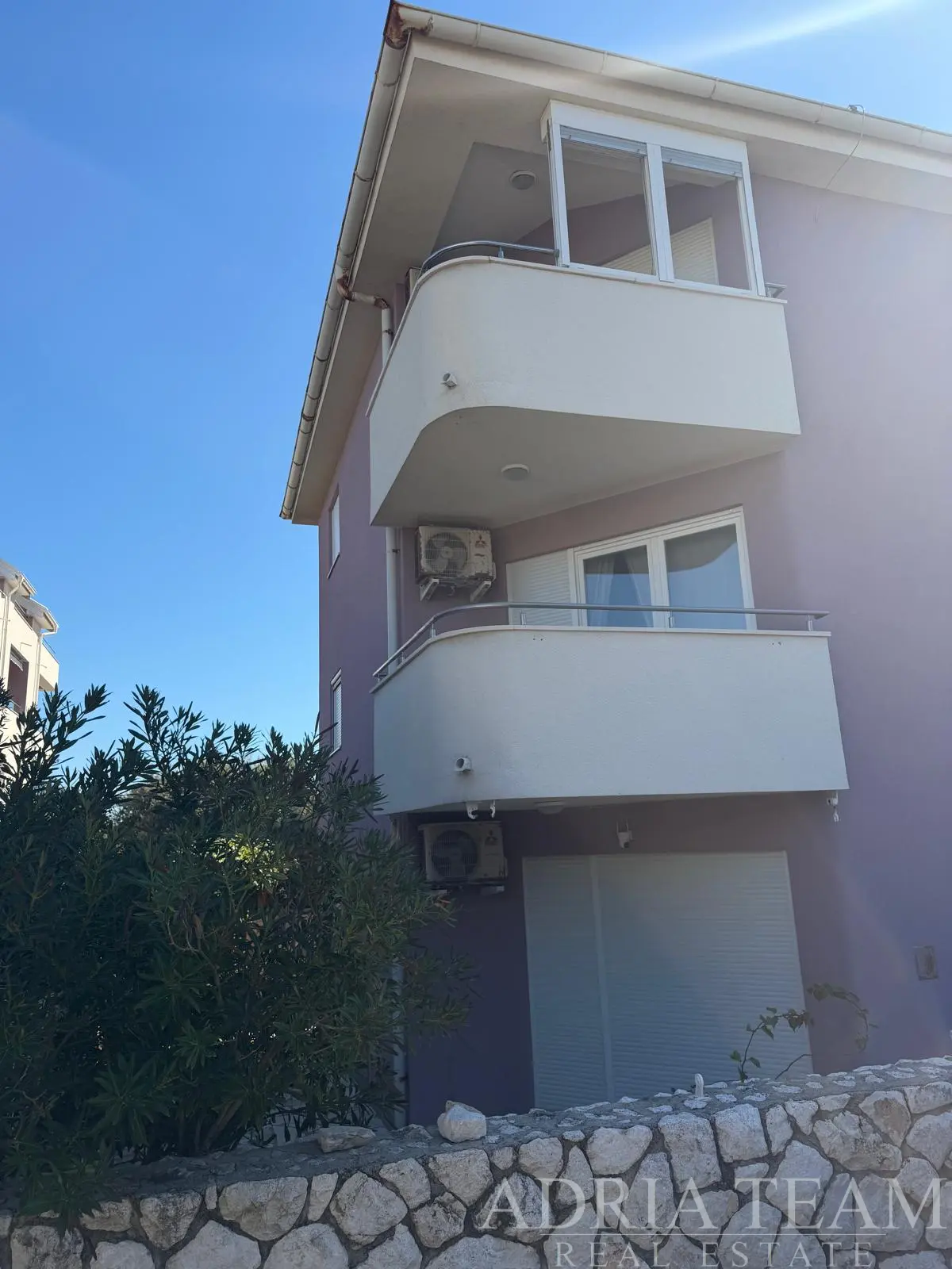 FURNISHED TWO-BEDROOM APARTMENT, ONLY 90 M FROM THE SEA - MANDRE, PAG ISLAND