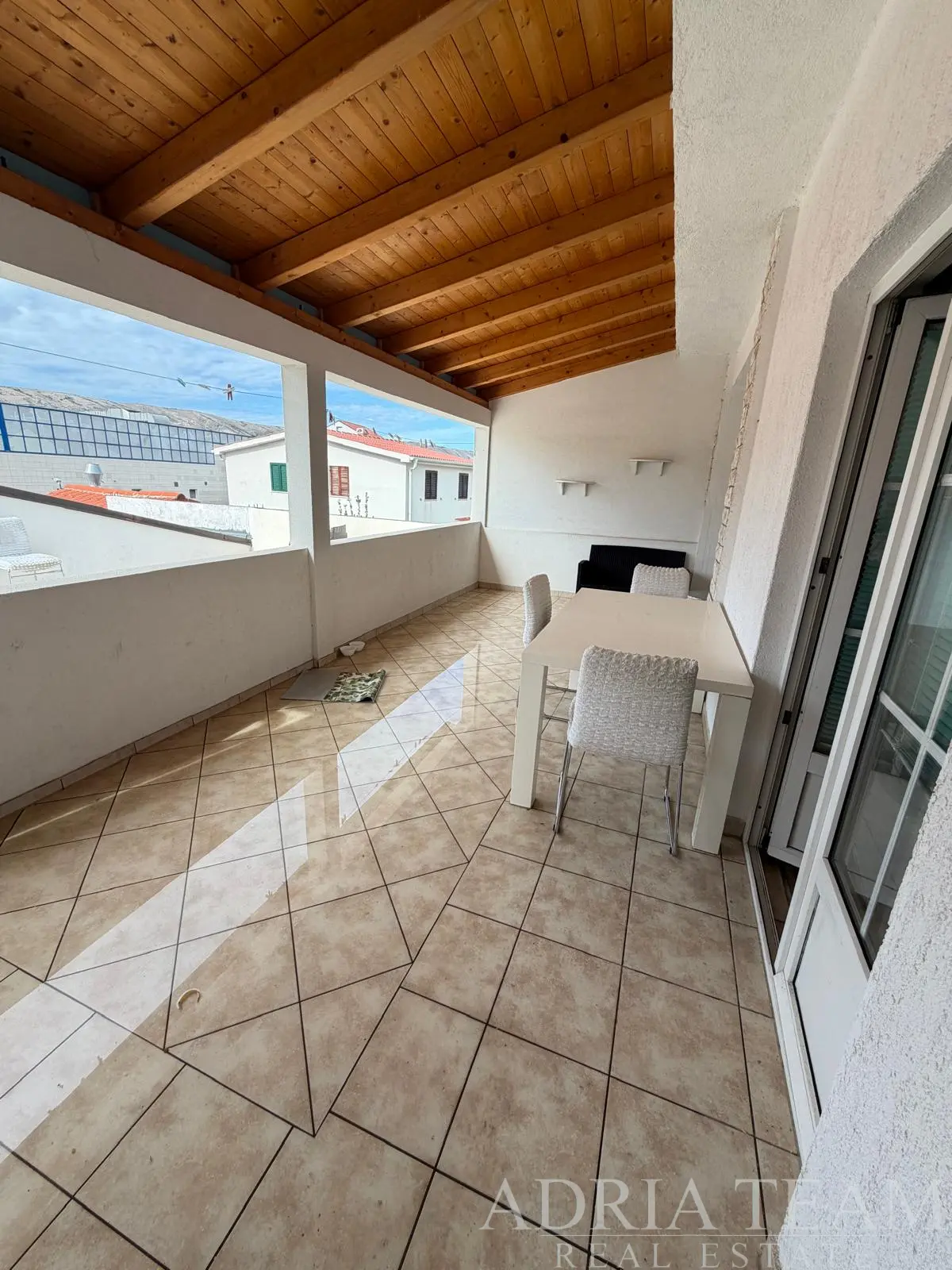 THREE APARTMENTS WITH SPACIOUS TERRACES – INVESTMENT OPPORTUNITY – PAG