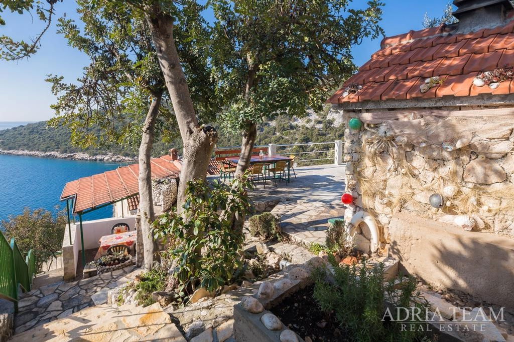 APARTMENT HOUSE WITH PANORAMIC SEA VIEW – VINIŠĆE, NEAR TROGIR