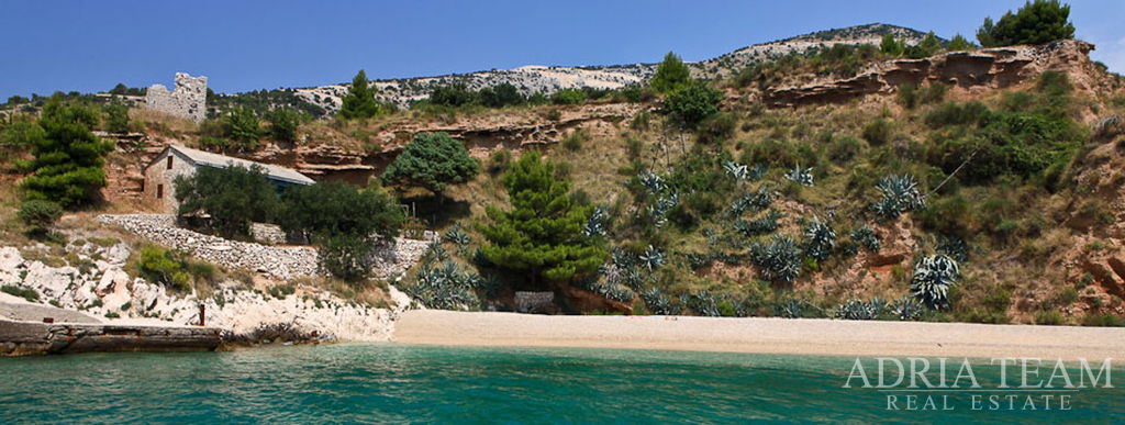AGRICULTURAL LAND – ISLAND OF BRAČ