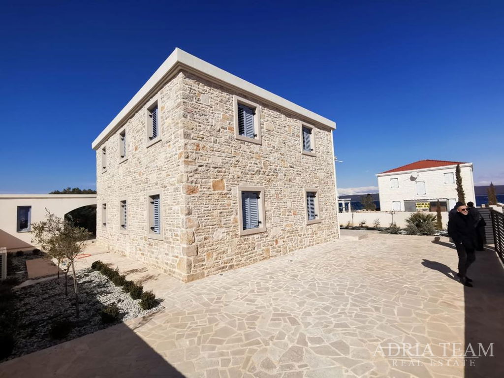LUXURY STONE VILLA WITH POOL – PAŠMAN