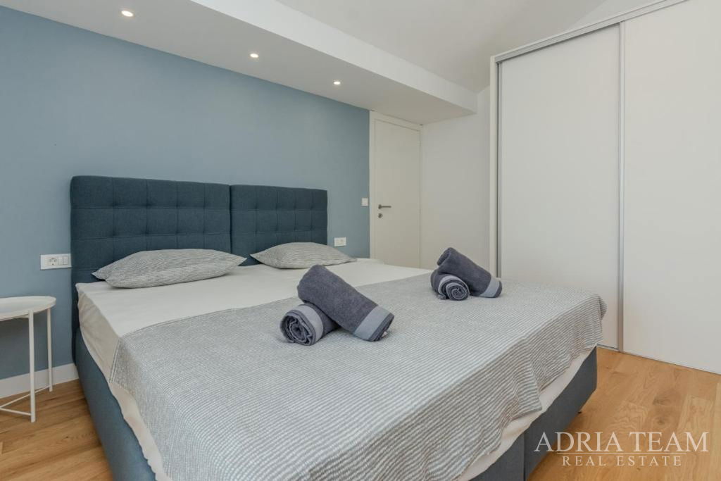 TERRACED HOUSE, 50 m FROM THE SEA, EXCELLENT LOCATION, NIN – ZATON